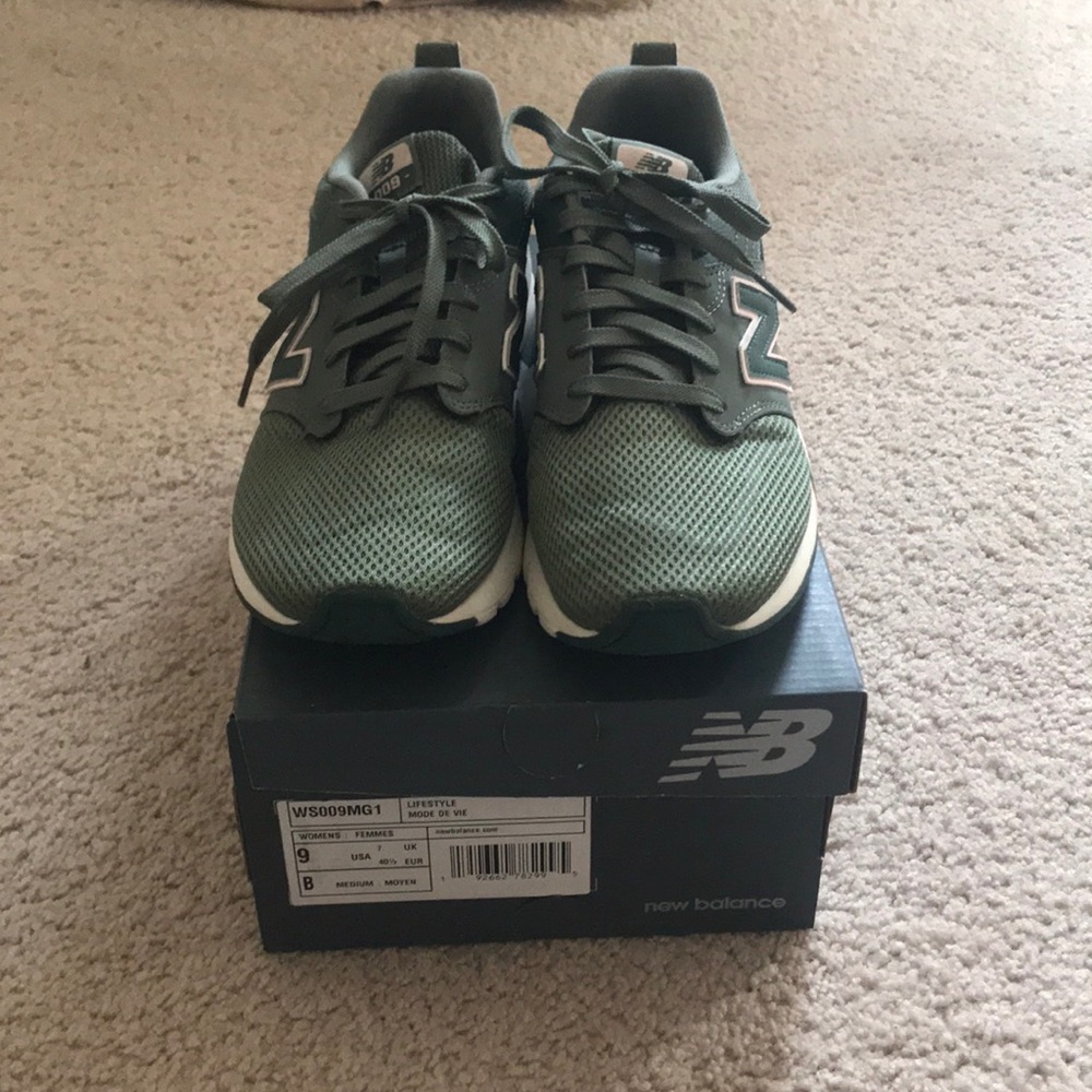 New Balance women’s sneaker 👟